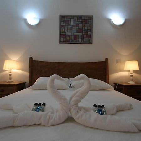 Casa Branca Da Vaquinha Villa อังกรา ดู เอโรอิสโม ภายนอก รูปภาพ